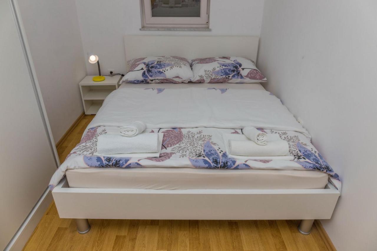 Apartments Ruza ซริกเวนิซา ภายนอก รูปภาพ