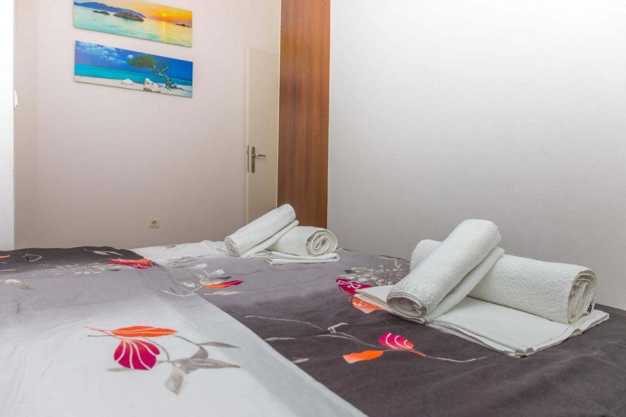 Apartments Ruza ซริกเวนิซา ภายนอก รูปภาพ